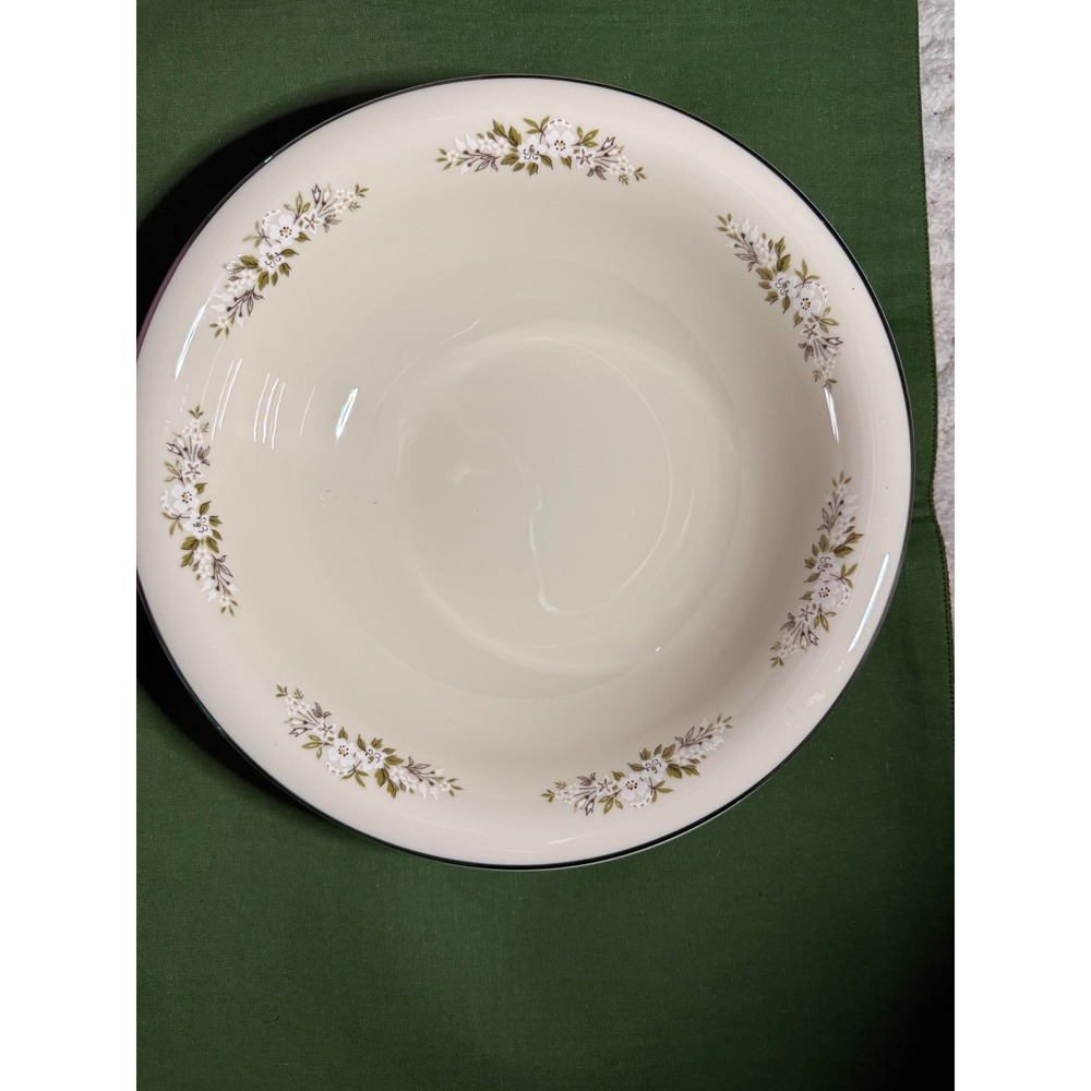 Edgerton Salem China Serving Bowl 2506 Floral White Flowers Cream 9 Inch Vintage